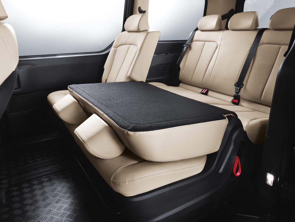 STARIA_Wagon_INT_Backseats_Folded_250329-1024x770 Hyundai STARIA - ab 459,51€