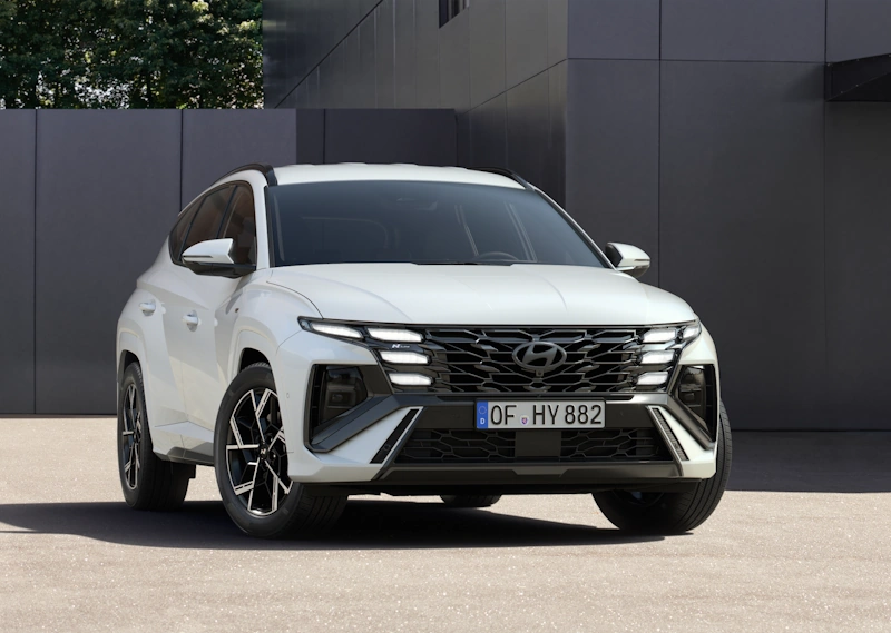 HME_NX4_HEV_Nline_EViz_EXT_SAW-Atlas-White_SHOT_01-1 Hyundai Tucson N-Line